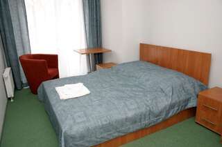 Отель Centrum Promocji Zdrowia Sanvit Санок Двухместный номер с 1 кроватью или 2 отдельными кроватями-9