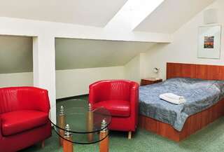 Отель Centrum Promocji Zdrowia Sanvit Санок Двухместный номер с 1 кроватью или 2 отдельными кроватями-10